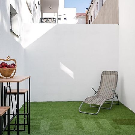 Central Apartment Diamond Bucarest Esterno foto