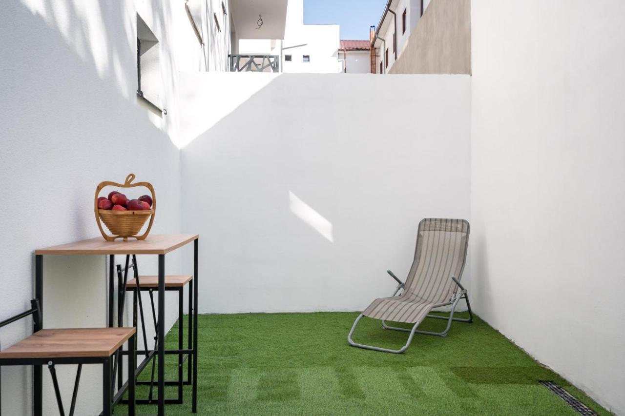 Central Apartment Diamond Bucarest Esterno foto