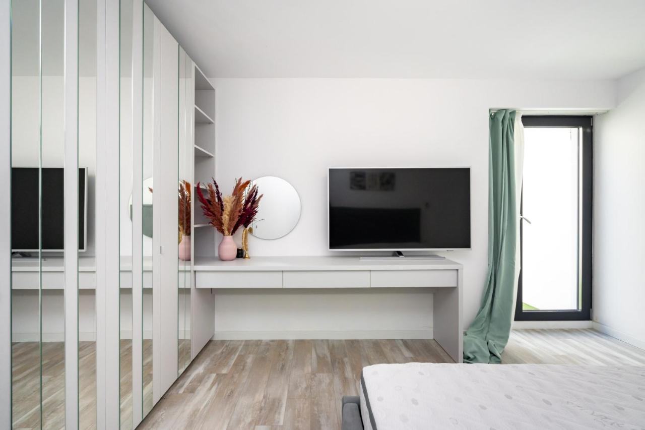 Central Apartment Diamond Bucarest Esterno foto