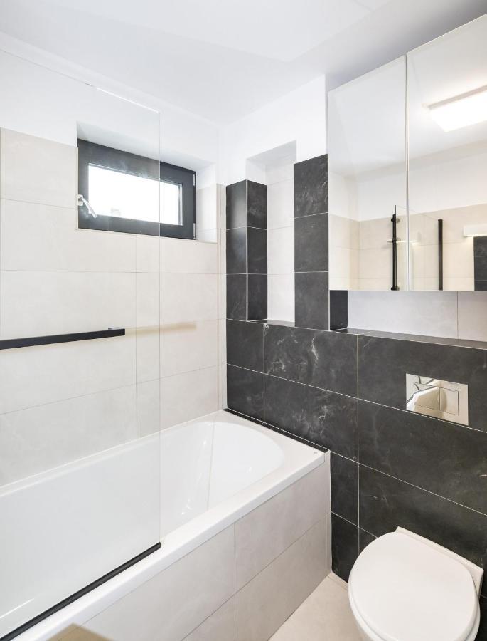Central Apartment Diamond Bucarest Esterno foto
